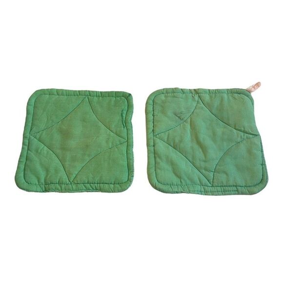 Spring Tulips Easter Vintage Set of 2 Green and Pink Potholders 7” Cottage Core - Picture 2 of 5